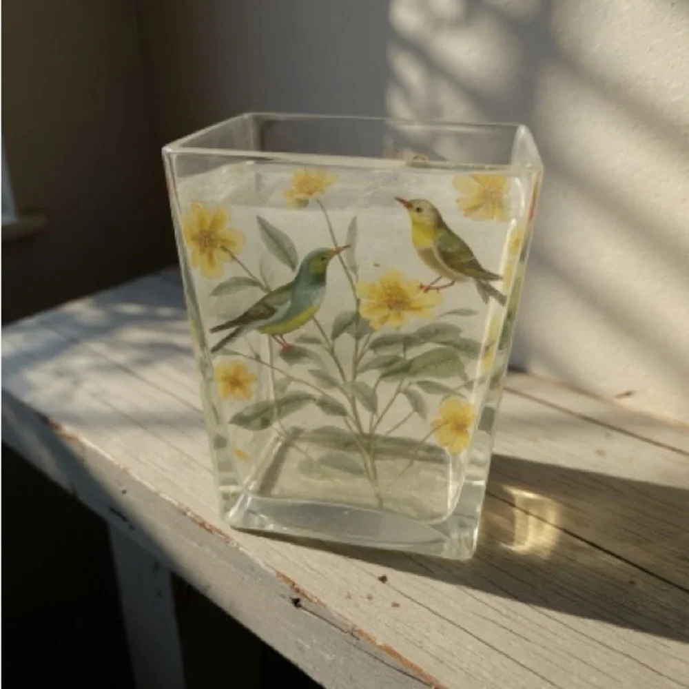 Rare Vintage Floral Glass Vase with Yellow Accents and Hummingbirds